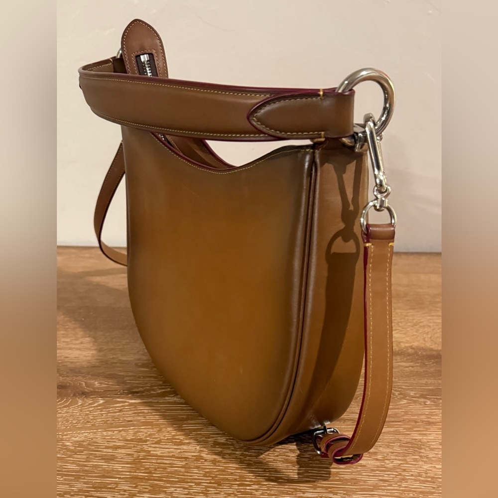 Coach Nomad Hobo Crossbody
brown glovetanned leather with red edgepaint - Picture 3 of 7